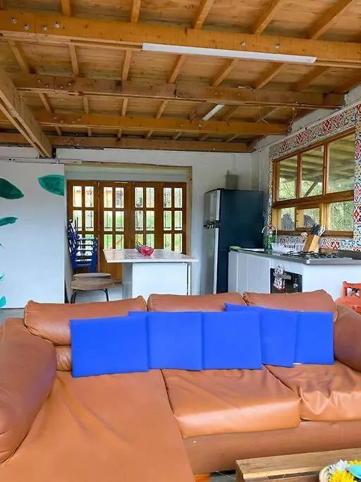 Santa Elena. Refugio De Luz Villa Medellín